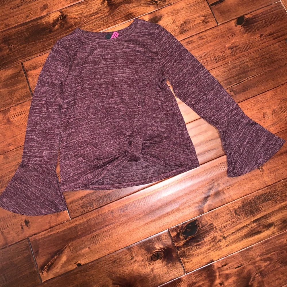 Knot Front Top w/Bell Sleeve
